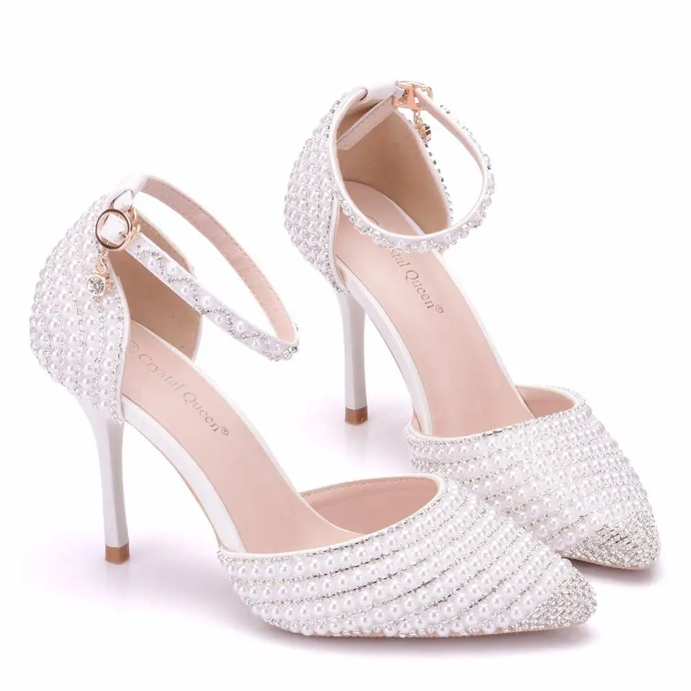 Crystal Queen Fashion White Bridal Shoes Women Rhinestone Pointed Toe High Heels Sexy Wedding Evening Party Ladies Pumps
Crystal Queen Fashion White Bridal Shoes Women Rhinestone Pointed Toe High Heels Sexy Wedding Evening Party Ladies Pumps