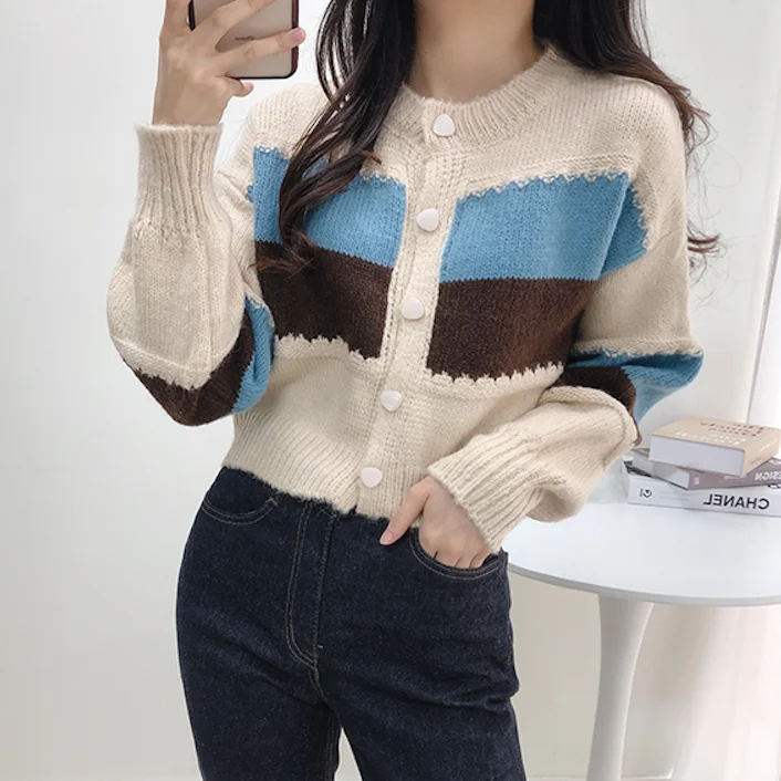 2021 Autumn and Winter Wool Knit Cardigan Sweater Round Neck Long Sleeve Single-breasted Stripes Casual Short Sweater Top Women
2021 Autumn and Winter Wool Knit Cardigan Sweater Round Neck Long Sleeve Single-breasted Stripes Casual Short Sweater Top Women
