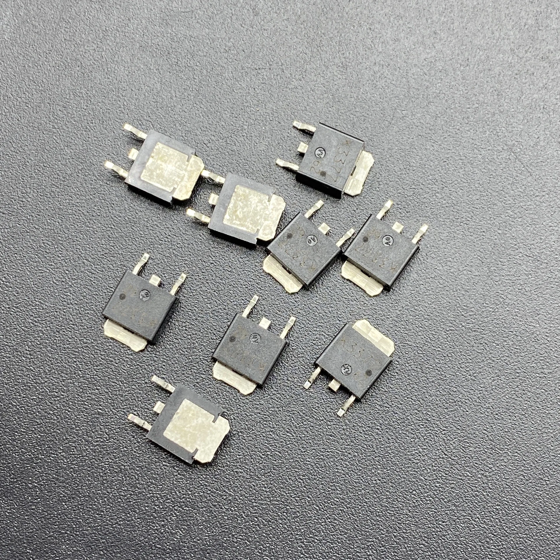 10pcs K3377 for Nissan Teana tiida Automobile engine ECU board solenoid valve drive control chip IC transponder
10pcs K3377 for Nissan Teana tiida Automobile engine ECU board solenoid valve drive control chip IC transponder
