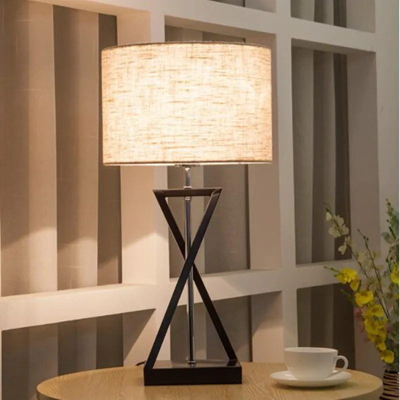 Nordic modern table lamp bedroom bedside lamp simple creative living room home hotel warm and romantic bedside counter lamp
Nordic modern table lamp bedroom bedside lamp simple creative living room home hotel warm and romantic bedside counter lamp