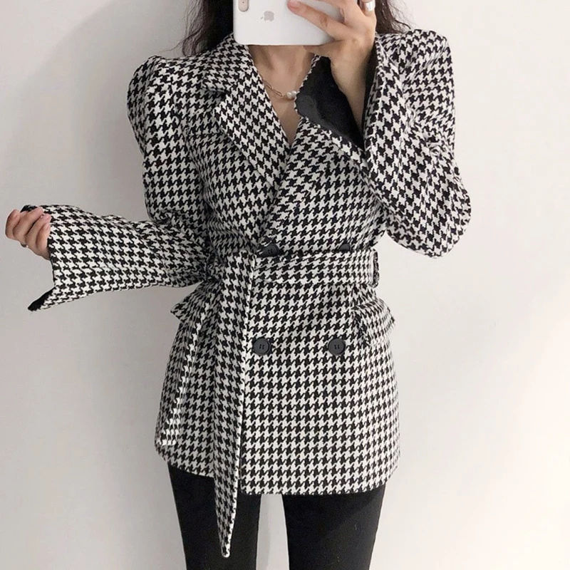 Houndstooth Woolen Blazer Double-Breasted Retro Houndstooth Small Suit Jacket Female Temperament Korean Thick Woolen Cloth
Houndstooth Woolen Blazer Double-Breasted Retro Houndstooth Small Suit Jacket Female Temperament Korean Thick Woolen Cloth