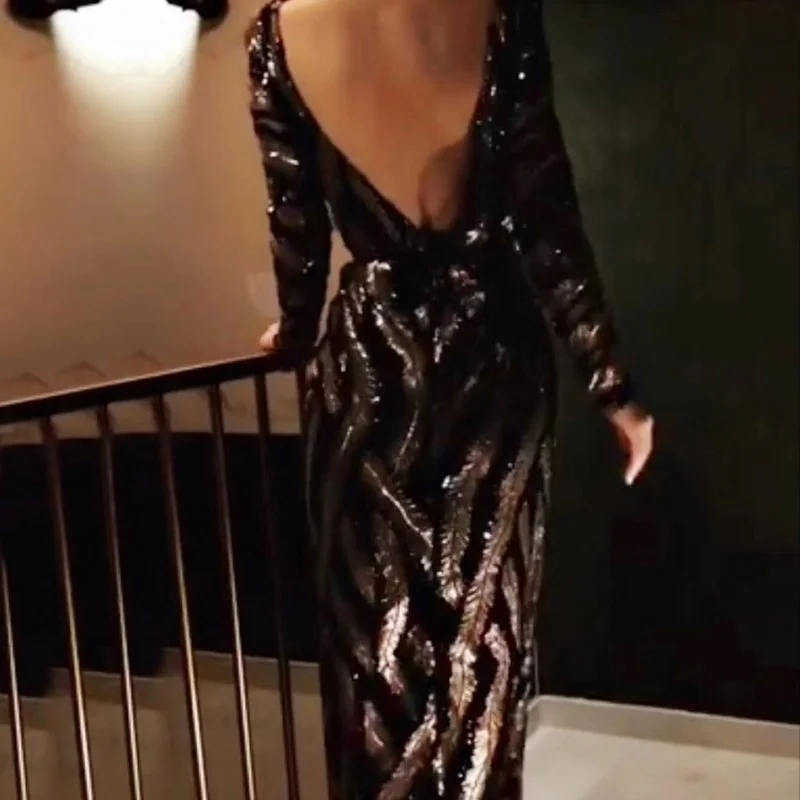 Sequined Ladies Evening Party Long Dresses Long Sleeve O-Neck Sexy Side Split Backless Women Dresses High Waist Pencil Dresses
Sequined Ladies Evening Party Long Dresses Long Sleeve O-Neck Sexy Side Split Backless Women Dresses High Waist Pencil Dresses