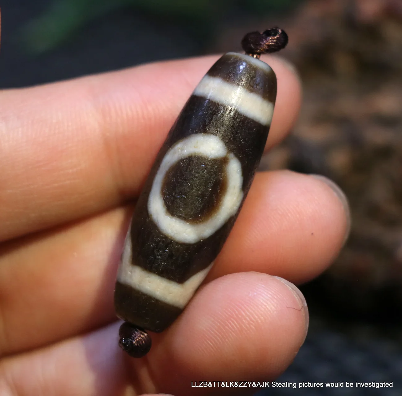 Magic Power Energy Tibetan Old Agate 1 Eye Peak vein dZi Bead Amulet Pendant Top 3A+ Timestown UPD210825A1
Magic Power Energy Tibetan Old Agate 1 Eye Peak vein dZi Bead Amulet Pendant Top 3A+ Timestown UPD210825A1