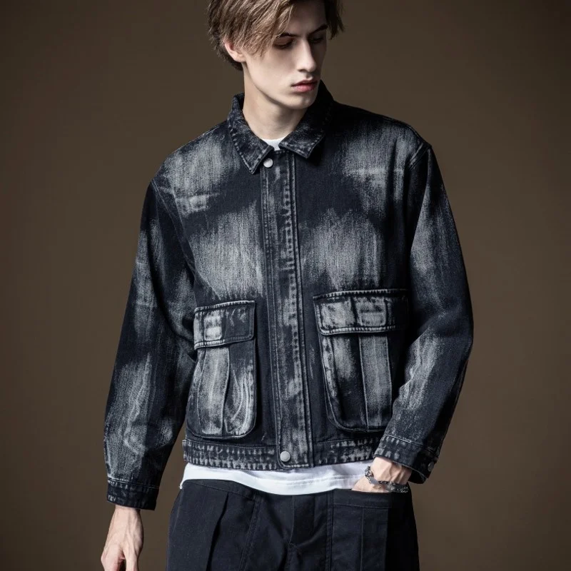 Mens New Vintage Short Slim Casual Denim Jackets Turn-Down Collar Zippers Covered Button Spliced Korean Style Fashion Coat
Mens New Vintage Short Slim Casual Denim Jackets Turn-Down Collar Zippers Covered Button Spliced Korean Style Fashion Coat