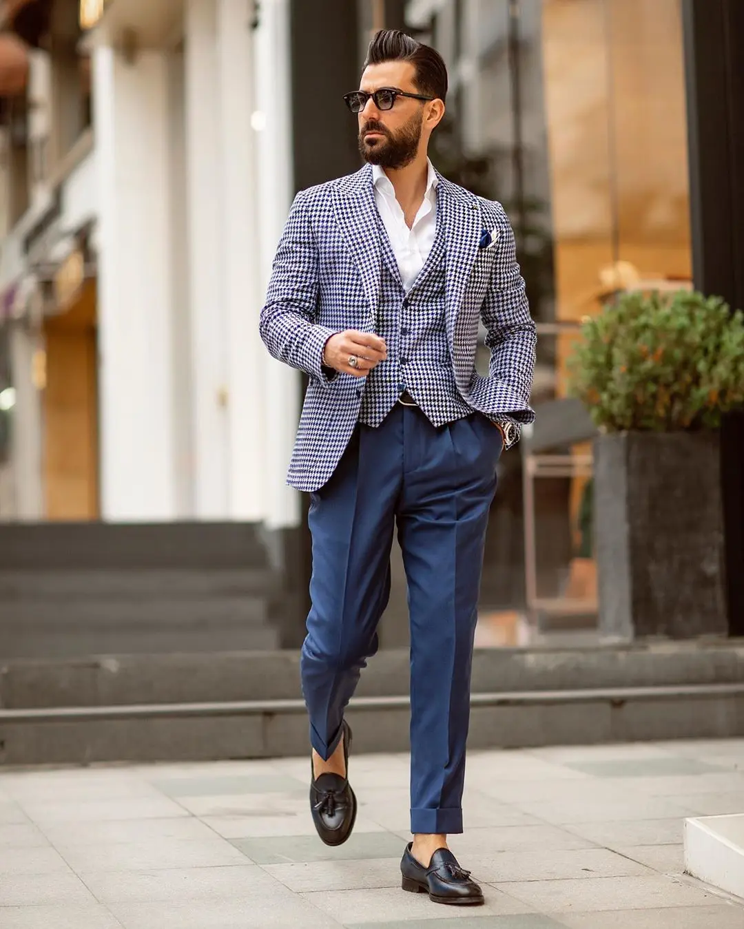 Customized New Arrival Men Suits Slim Fit Peaked Lapel Wedding Suits For Men With Pants Weskit Designer Groom Tuxedos Blazer
Customized New Arrival Men Suits Slim Fit Peaked Lapel Wedding Suits For Men With Pants Weskit Designer Groom Tuxedos Blazer