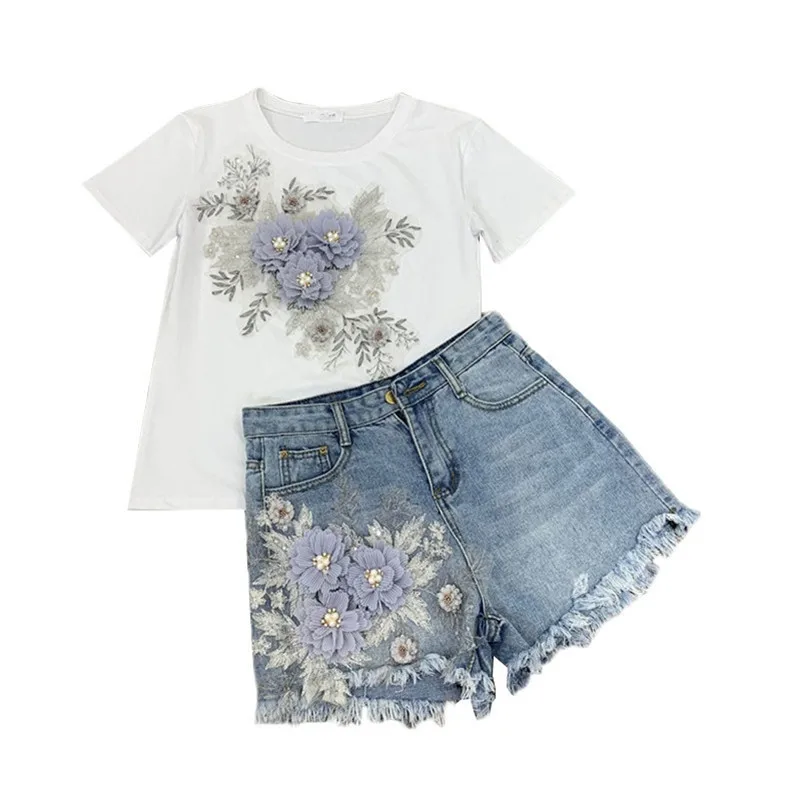 2020 Summer Women Suit New Beaded Flower Short-sleeved T-shirt and Denim Shorts Two-piece Slim Casual Student 2-piece Set AH196
2020 Summer Women Suit New Beaded Flower Short-sleeved T-shirt and Denim Shorts Two-piece Slim Casual Student 2-piece Set AH196