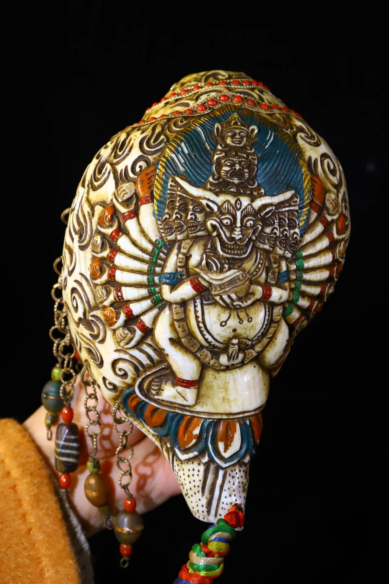 8"Tibetan Temple Collection Old Natural Conch Painted Mosaic Gem Yamantaka Buddha Snail Dharma Amulet Town House Exorcism
8"Tibetan Temple Collection Old Natural Conch Painted Mosaic Gem Yamantaka Buddha Snail Dharma Amulet Town House Exorcism