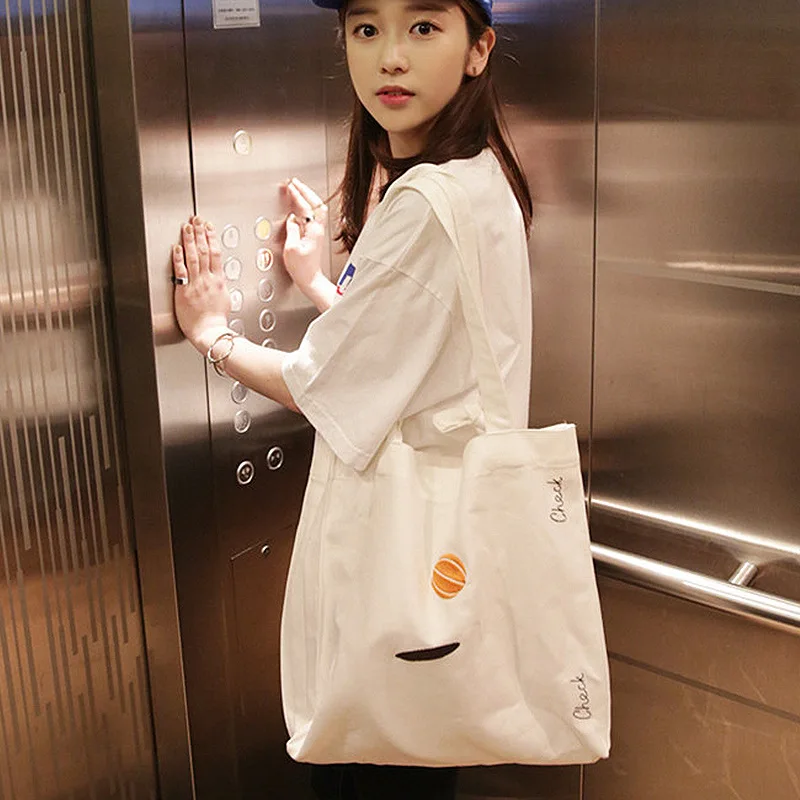 White Embroidered Canvas Bag Eco Hand Shoulder Diagonal Bag Women reusable grocery bags shopping bag foldable
White Embroidered Canvas Bag Eco Hand Shoulder Diagonal Bag Women reusable grocery bags shopping bag foldable