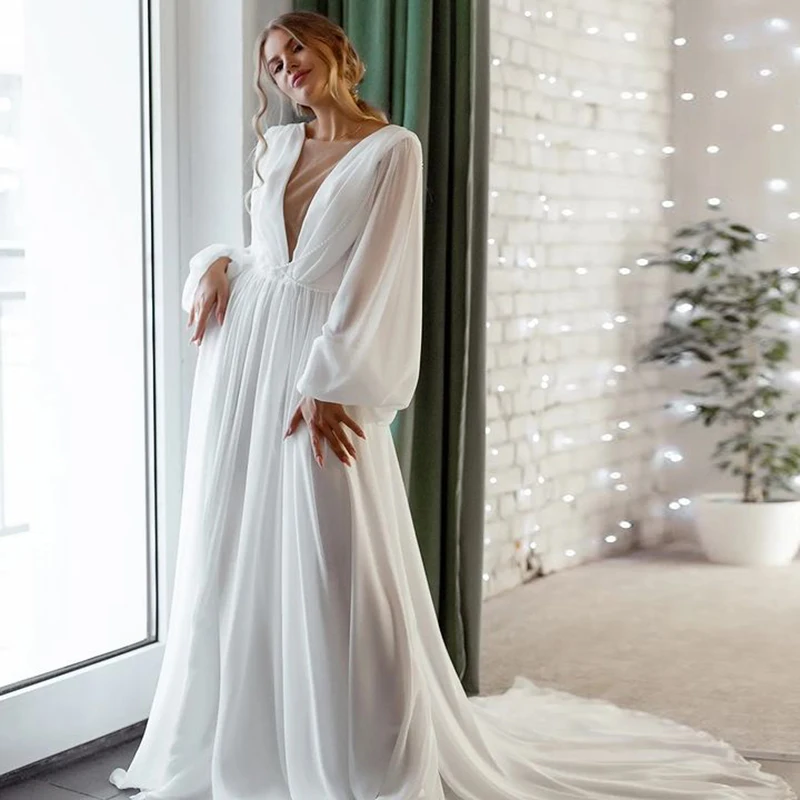 Vintage Bohemian Chiffon Dress Illusion Back Long Sleeve Wedding Dress Simple V-Neck Pleated Bridal Gown with Pearls
Vintage Bohemian Chiffon Dress Illusion Back Long Sleeve Wedding Dress Simple V-Neck Pleated Bridal Gown with Pearls