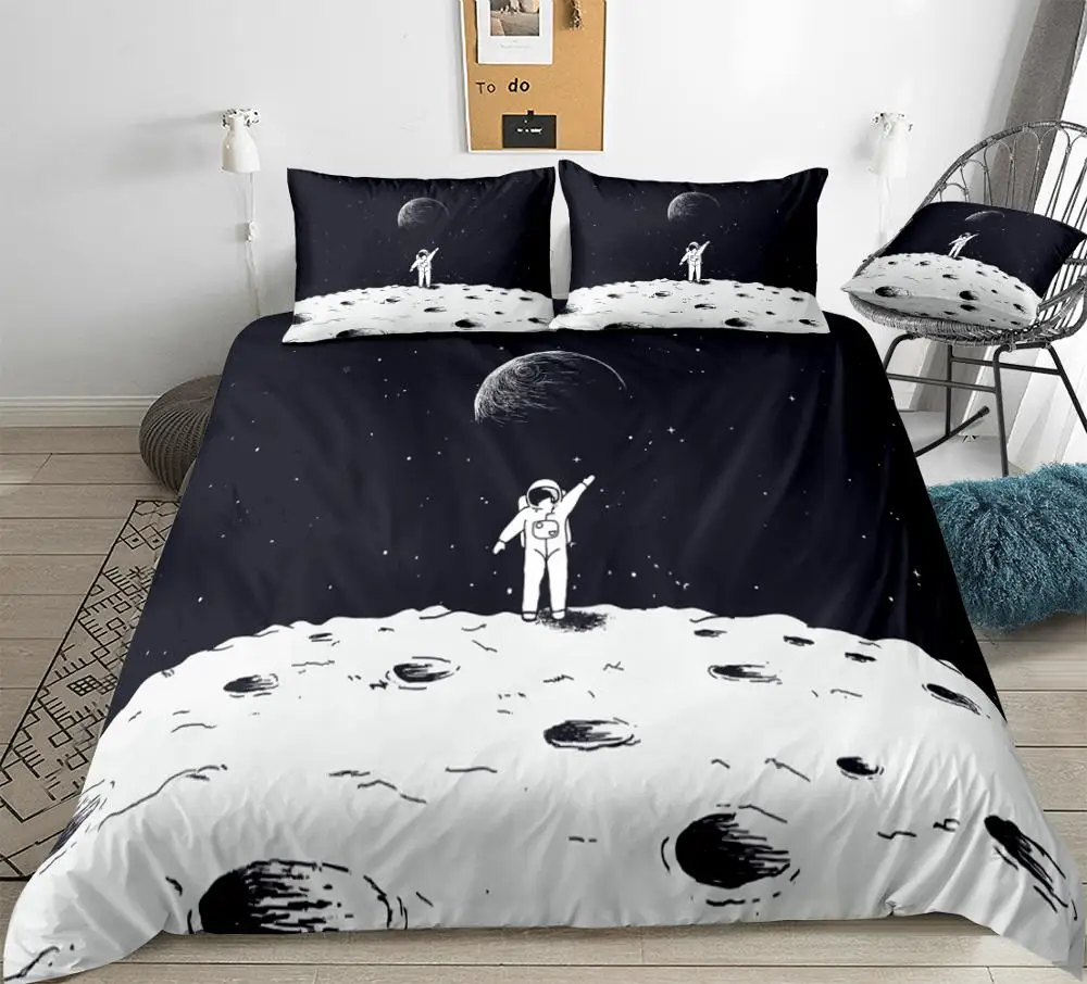 Astronaut Duvet Cover Set Black White Bedding Set Moon Space Bed Linen Space Flight Theme Bedclothes Teens Home Textile Bed Set
Astronaut Duvet Cover Set Black White Bedding Set Moon Space Bed Linen Space Flight Theme Bedclothes Teens Home Textile Bed Set