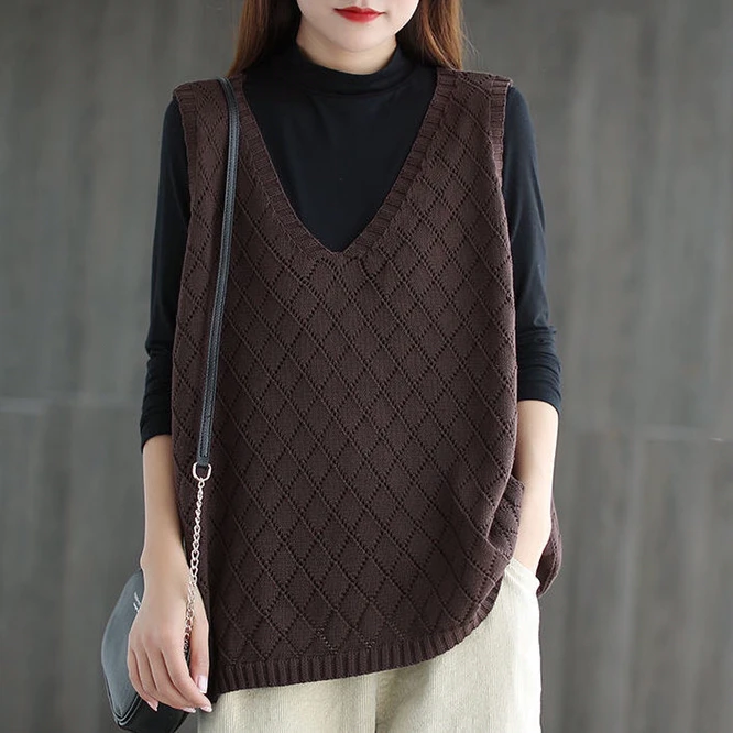 2021 Spring Summer Loose Women's Knitted Vest Retro Literary V-neck Hollowed Out Girl's Sweater Thin Versatile Vest Coffee
2021 Spring Summer Loose Women's Knitted Vest Retro Literary V-neck Hollowed Out Girl's Sweater Thin Versatile Vest Coffee