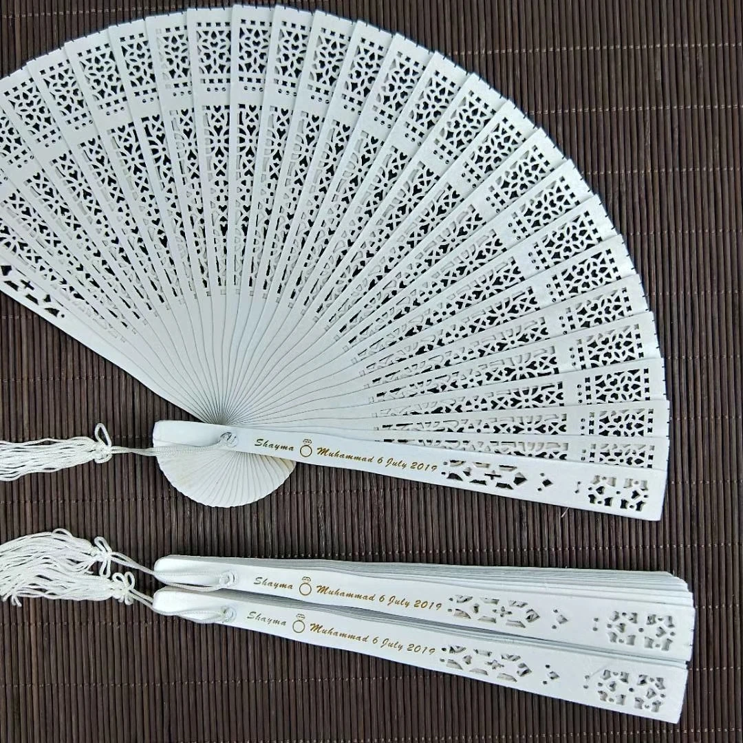 150Pcs Custom Wood Folding Hand Fan For Wedding Engagement White Wooden Ladies Fold Fans Wedding Gift With Tassel Organza Bag
150Pcs Custom Wood Folding Hand Fan For Wedding Engagement White Wooden Ladies Fold Fans Wedding Gift With Tassel Organza Bag