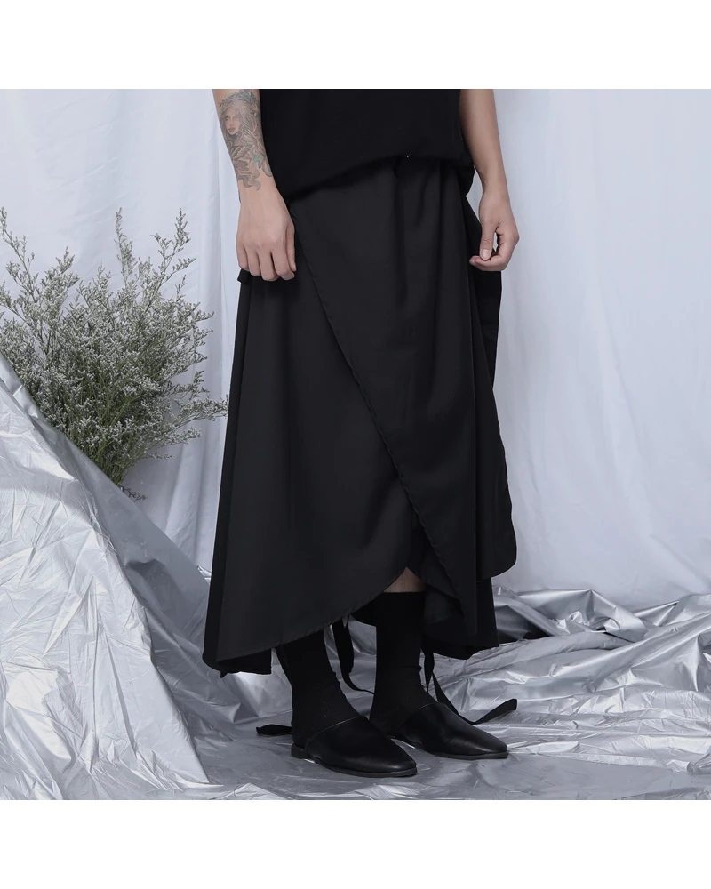 Men's Pants Black Simple Spring And Summer New T-Stage Men's Skirt Pants Large Loose Asymmetric Leisure Wide Leg Tailoring
Men's Pants Black Simple Spring And Summer New T-Stage Men's Skirt Pants Large Loose Asymmetric Leisure Wide Leg Tailoring