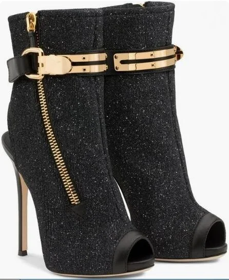 Hot Woman Black Sequins Gold Metal Buckle Peep Toe Ankle Boots Slingback Zipper 120 mm Stiletto Heels Sexy Short Boots Shoes
Hot Woman Black Sequins Gold Metal Buckle Peep Toe Ankle Boots Slingback Zipper 120 mm Stiletto Heels Sexy Short Boots Shoes