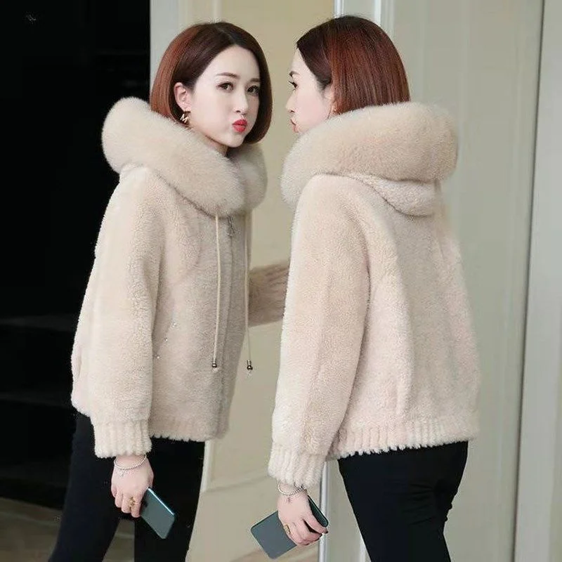 Nice Autumn Winter Imitation Fur Coat Women Jacket High Quality Hooded Loose Short Sheep Shearing Warm Outerwear Female Coats
Nice Autumn Winter Imitation Fur Coat Women Jacket High Quality Hooded Loose Short Sheep Shearing Warm Outerwear Female Coats