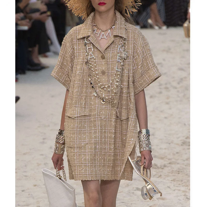 New Arrival Women Luxury Designer Runway Shirt Dress High Quality Vintage Plaid Ladies Short Sleeve Mini Dress Size XXXL
New Arrival Women Luxury Designer Runway Shirt Dress High Quality Vintage Plaid Ladies Short Sleeve Mini Dress Size XXXL