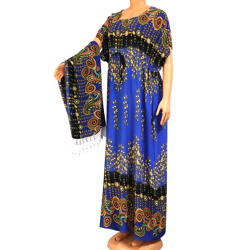 2022 Fashion African Dresses For Women High Quality Blue Cotton Gorgeous Floral Print Modern Maxi With Big Scarf
2022 Fashion African Dresses For Women High Quality Blue Cotton Gorgeous Floral Print Modern Maxi With Big Scarf