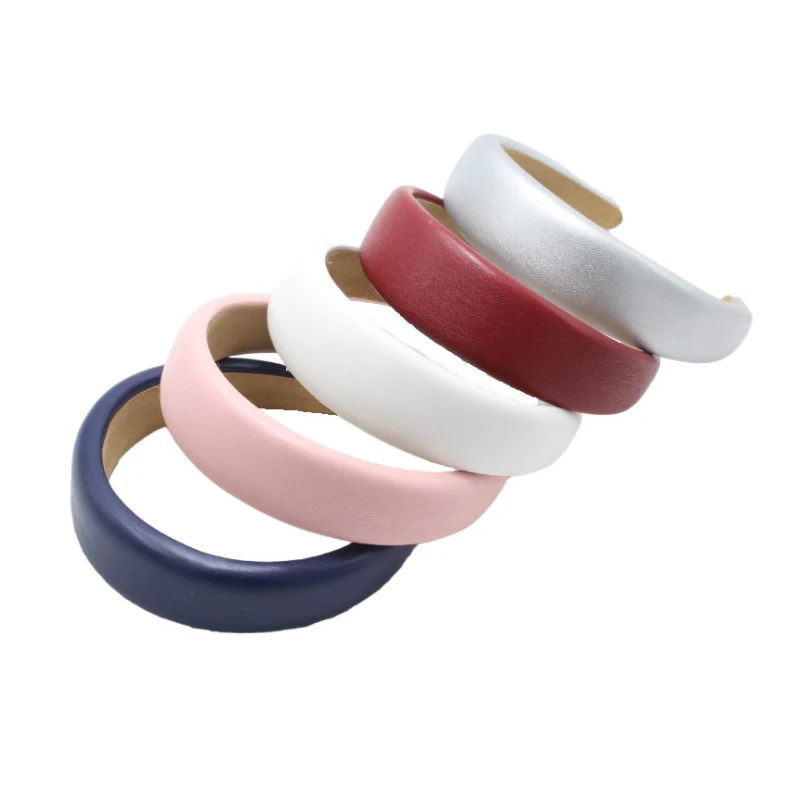 Women's Leather Sponge Headband Solid Elegant PU Leathers Hairbands Hair Band Simple Hair Accessories Headbands 
Women's Leather Sponge Headband Solid Elegant PU Leathers Hairbands Hair Band Simple Hair Accessories Headbands