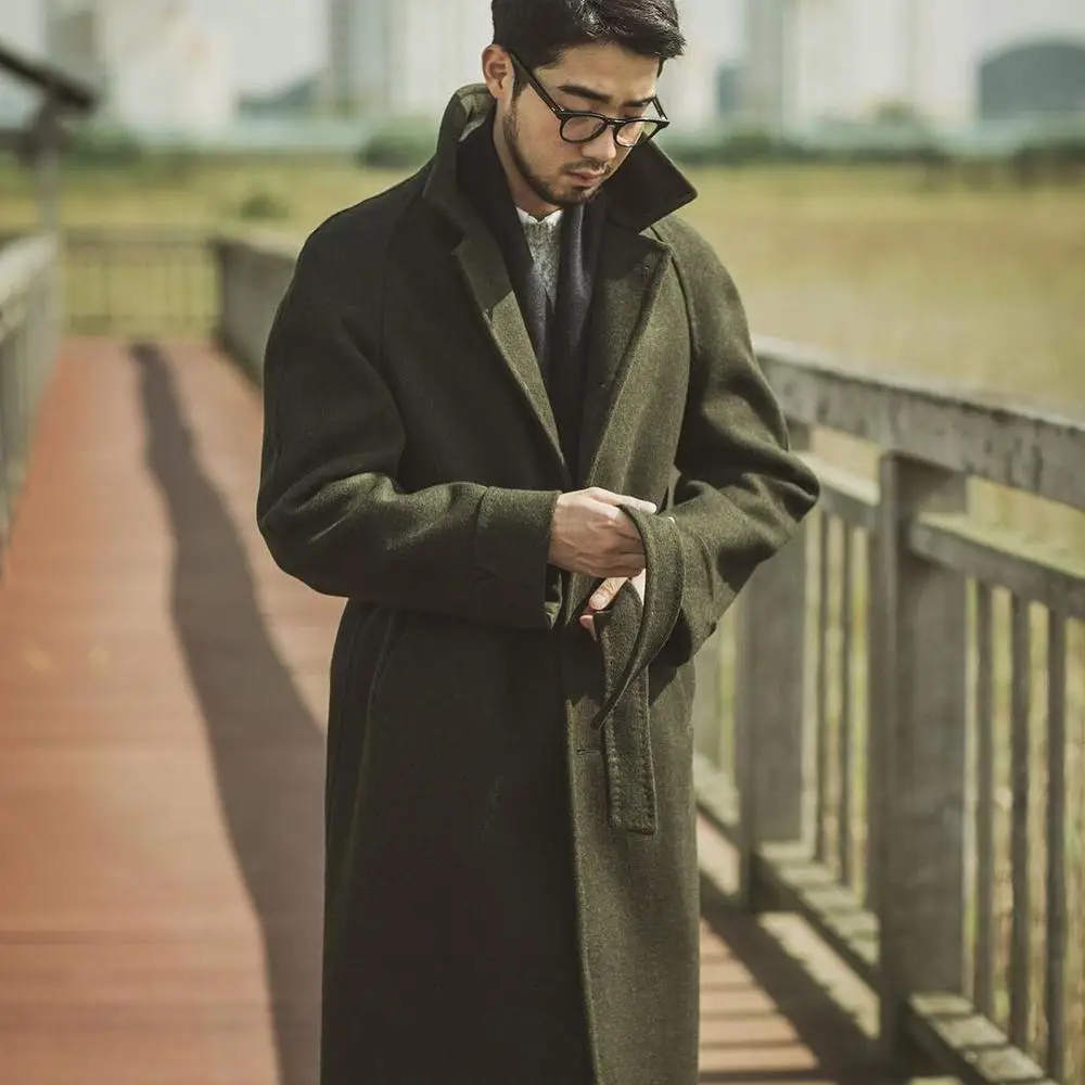 Winter Men's Woolen Overcoat Thick Plus Solid Singal-Breasted V-Sleeve Long Jacket Casual Fashion Handsome Coat
Winter Men's Woolen Overcoat Thick Plus Solid Singal-Breasted V-Sleeve Long Jacket Casual Fashion Handsome Coat