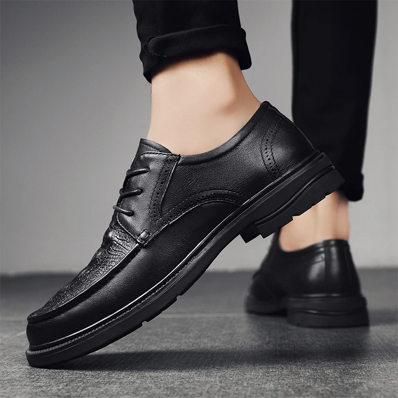 Men Comfortable Formal Dress Oxford Shoes For Men Gunine Leather Men Moccasins Lace Up Rubber shoe black Shallow Solid
Men Comfortable Formal Dress Oxford Shoes For Men Gunine Leather Men Moccasins Lace Up Rubber shoe black Shallow Solid
