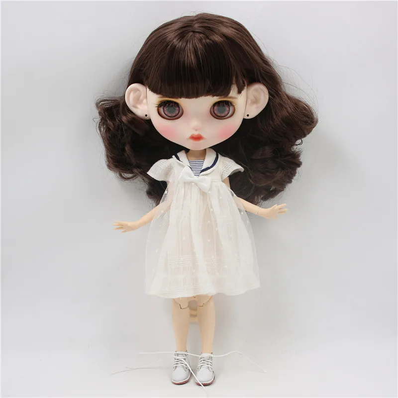 Кукла Blyth ICY DBS с белыми кожаными суставами, черными волосами и ручной росписью, длинные ресницы и сонные глаза.
Кукла Blyth ICY DBS с белыми кожаными суставами, черными волосами и ручной росписью, длинные ресницы и сонные глаза.