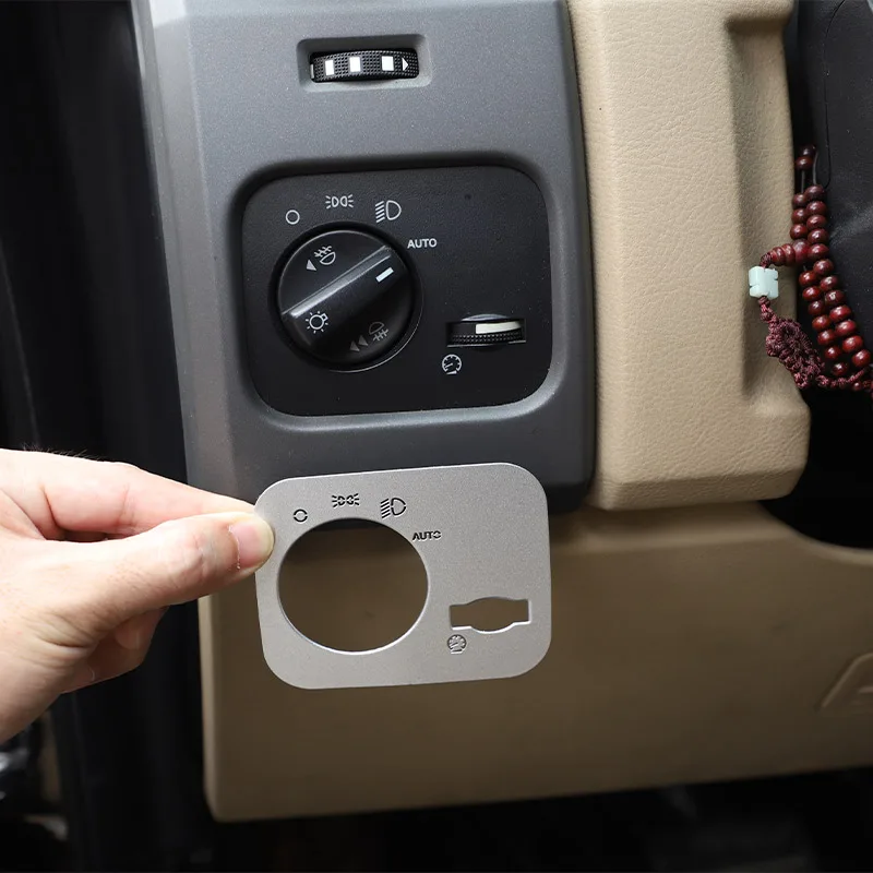For Land Rover Discovery 3 2004-2009 Aluminum Alloy Car Headlight Switch Button Frame Sequin Decoration Sticker Car Accessories
For Land Rover Discovery 3 2004-2009 Aluminum Alloy Car Headlight Switch Button Frame Sequin Decoration Sticker Car Accessories