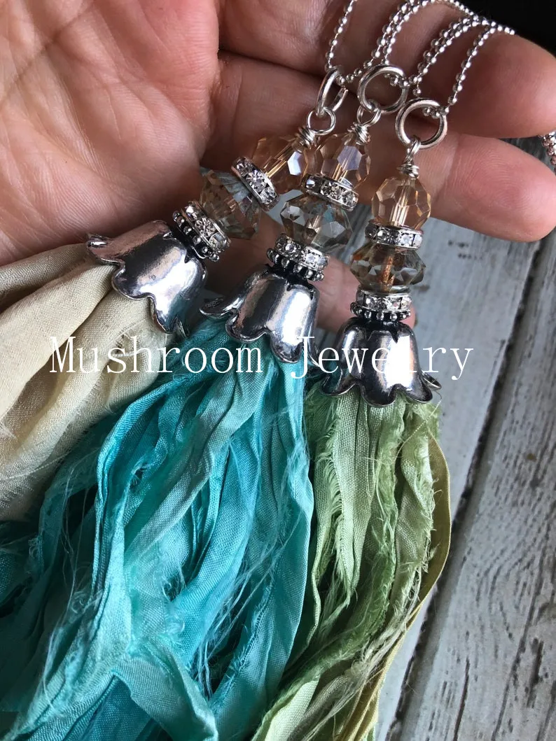 long Chain For Women Necklace With Sari Silk Tassel Silver Plated Chain Necklace Women
long Chain For Women Necklace With Sari Silk Tassel Silver Plated Chain Necklace Women