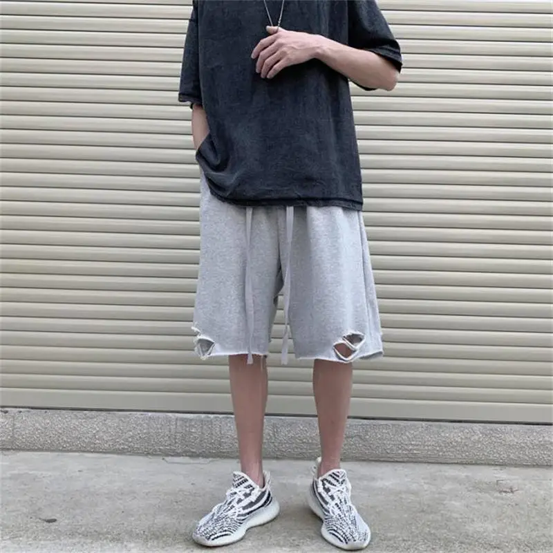Men's Shorts Summer New Personality Broken Rope Design Harajuku High Street Fashion Youth Leisure Loose Oversized Shorts
Men's Shorts Summer New Personality Broken Rope Design Harajuku High Street Fashion Youth Leisure Loose Oversized Shorts