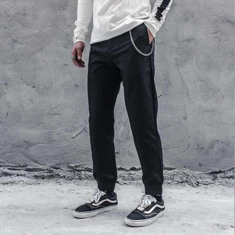 Men's Casual Pants Spring And Autumn New Solid Color Trend Quality Conical Metal Decorative Fashion Nine Minutes Sweatpants
Men's Casual Pants Spring And Autumn New Solid Color Trend Quality Conical Metal Decorative Fashion Nine Minutes Sweatpants