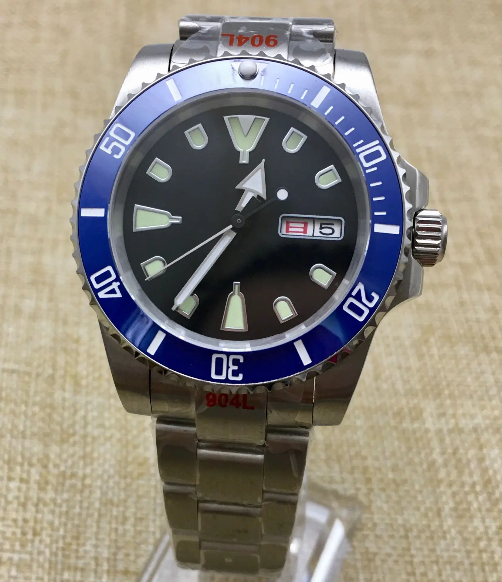 40mm Blue Dial NH36 Automatic Watch Men's Steel Case Sapphire Glass Ceramic Bezel Transparent Back Cover Mechanical Men's Watch
40mm Blue Dial NH36 Automatic Watch Men's Steel Case Sapphire Glass Ceramic Bezel Transparent Back Cover Mechanical Men's Watch