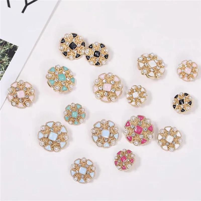 10pcs Black White Green Gem Buttons for Clothing Super Beautiful Women's Clothing Buttons for Needlework Fashion Metal Buttons
10pcs Black White Green Gem Buttons for Clothing Super Beautiful Women's Clothing Buttons for Needlework Fashion Metal Buttons
