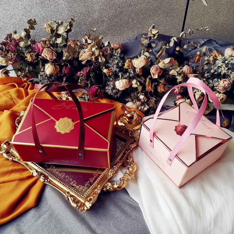5pcs Portable Gift Packing Box Candy Cookies Packing Birthday Party New Year Gift Decoration Box
5pcs Portable Gift Packing Box Candy Cookies Packing Birthday Party New Year Gift Decoration Box