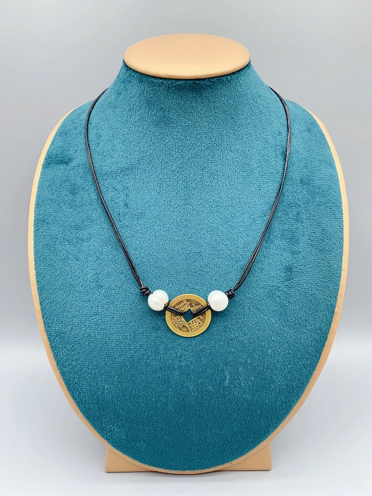 FoLisaUnique Old Chinese Coin Necklace For Women Girls Gifts Trendy Jewelry Choker 10-11mm White Freshwater Pearls Black Leather
FoLisaUnique Old Chinese Coin Necklace For Women Girls Gifts Trendy Jewelry Choker 10-11mm White Freshwater Pearls Black Leather