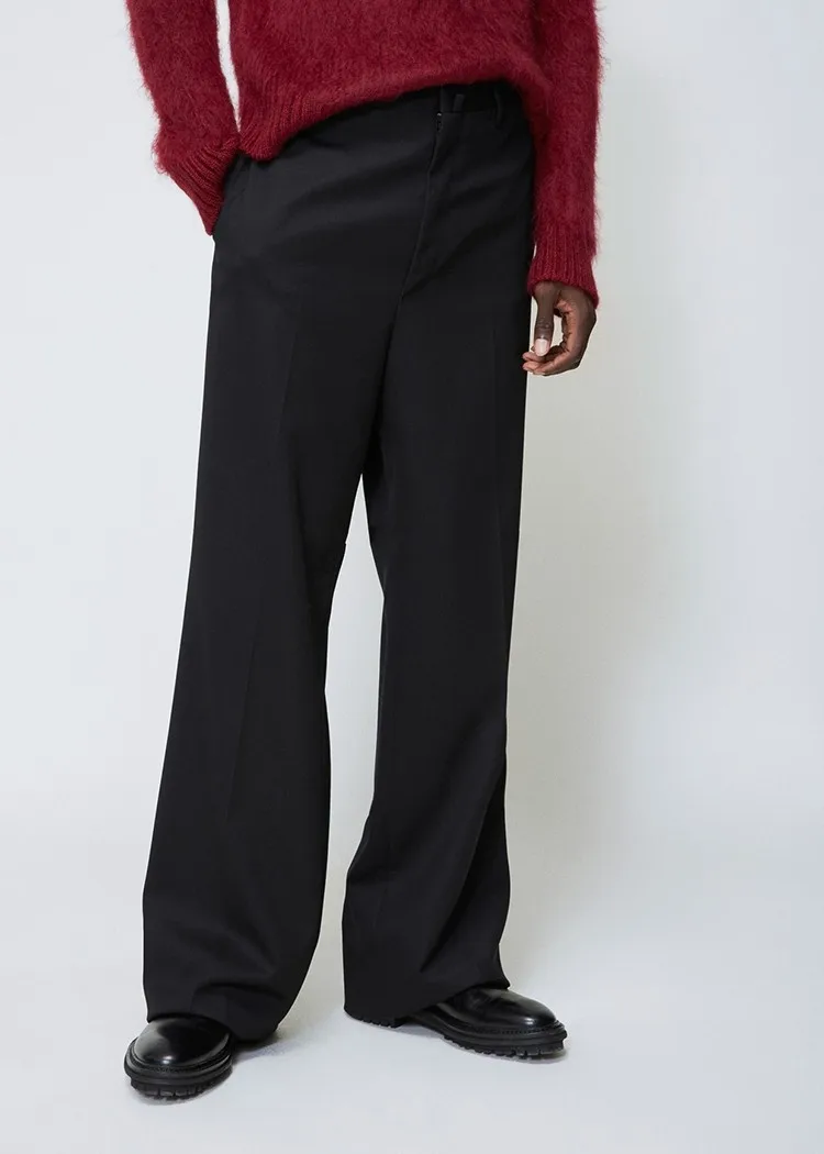 Autumn and winter new men's fashion personality loose and comfortable casual pants solid color jokey pants straight trousers
Autumn and winter new men's fashion personality loose and comfortable casual pants solid color jokey pants straight trousers
