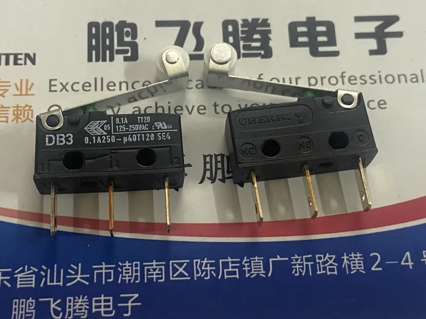 1PCS German DB3 DB3C-B1RC micro switch 3 foot stroke limit with roller long foot 0.1A welding wire foot
1PCS German DB3 DB3C-B1RC micro switch 3 foot stroke limit with roller long foot 0.1A welding wire foot