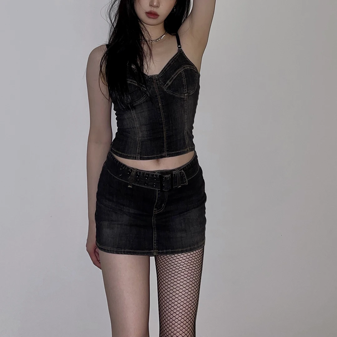 Campus cool girl look! High elasticity thin soft denim sling waist corset & belt denim skirt
Campus cool girl look! High elasticity thin soft denim sling waist corset & belt denim skirt