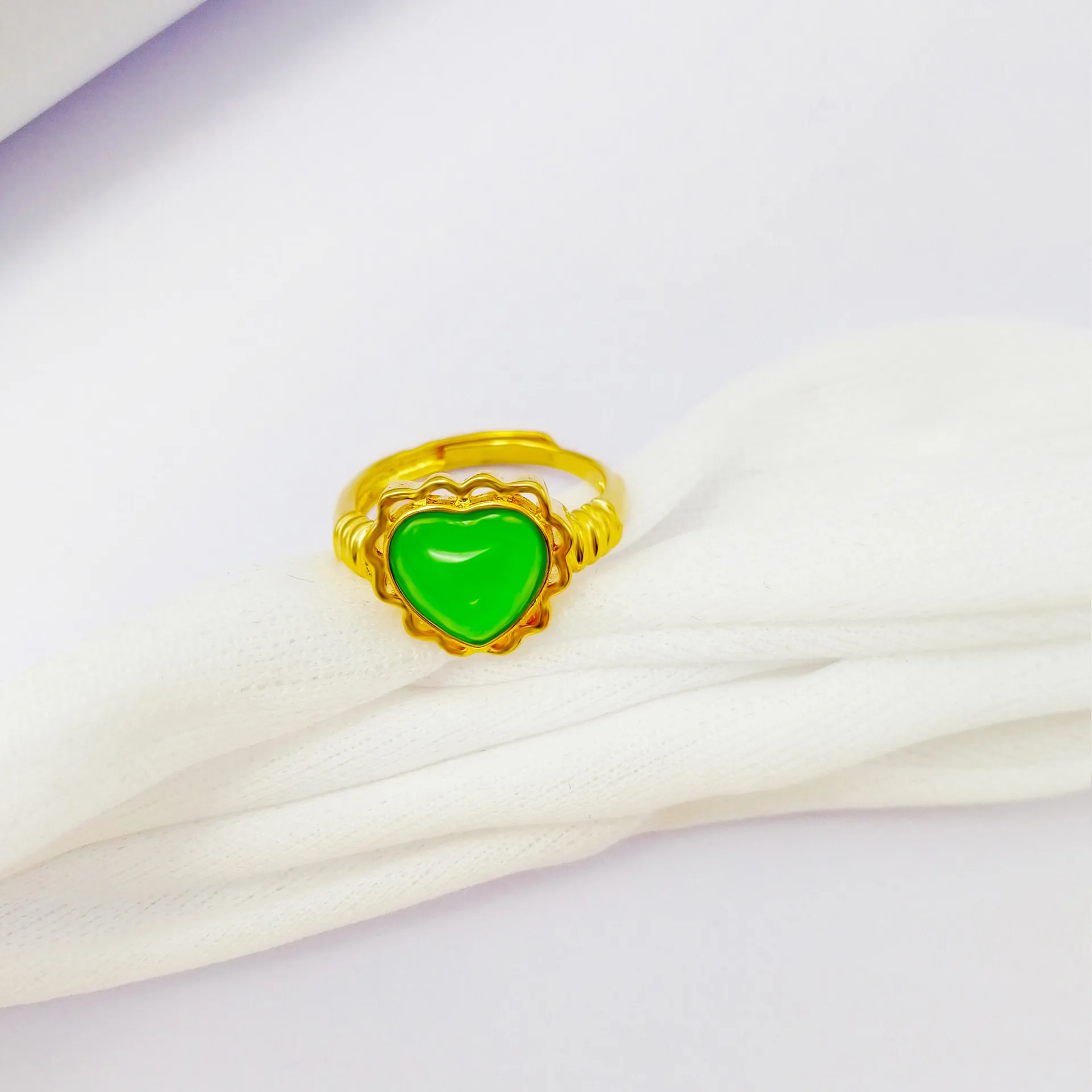 Fashion 14K Gold Ring for Men and Women Wedding Engagement Jewelry Heart Shape Oval Gemstone Yellow Gold Couple Ring Jewelry
Fashion 14K Gold Ring for Men and Women Wedding Engagement Jewelry Heart Shape Oval Gemstone Yellow Gold Couple Ring Jewelry