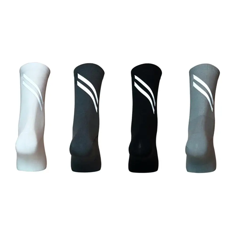 High Reflective Cycling Socks Men Women Professional Bicycle Bike Socks Sport Hiking Running Night Safety Sock
High Reflective Cycling Socks Men Women Professional Bicycle Bike Socks Sport Hiking Running Night Safety Sock