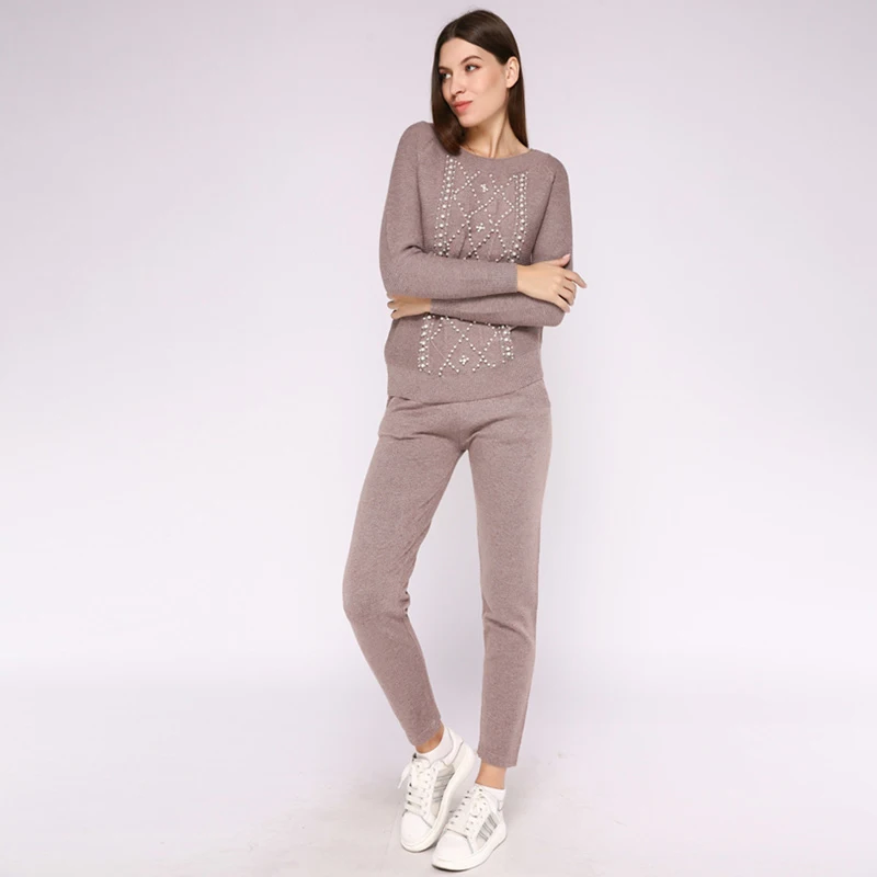 Aautumn Winter Women Sweaters Knitting suits 2 Pieces Sets Knitted Beading top and pants Woman Pullovers tracksuit
Aautumn Winter Women Sweaters Knitting suits 2 Pieces Sets Knitted Beading top and pants Woman Pullovers tracksuit