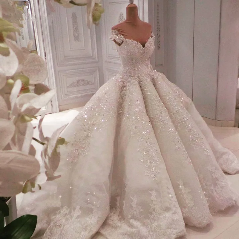 Luxury Appliques LACE Sequin Pleated Wedding Ball Gowns Custom Made 2024 Saudi Arabia Bridal Formal Maxi Gown Romantic
Luxury Appliques LACE Sequin Pleated Wedding Ball Gowns Custom Made 2024 Saudi Arabia Bridal Formal Maxi Gown Romantic