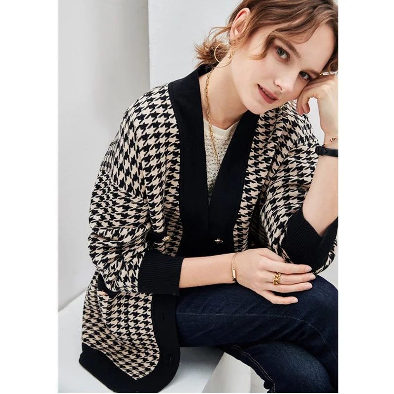 Fashion Tops Women Cardigan Spring Autumn Winter Sweater Coat Outwear Long Sleeve V-Neck Plaid Elegant High Street Chic Loose
Fashion Tops Women Cardigan Spring Autumn Winter Sweater Coat Outwear Long Sleeve V-Neck Plaid Elegant High Street Chic Loose