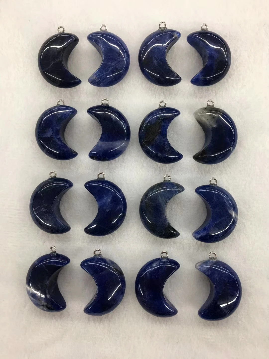 Wholesale 10pcs/Pack Natural Sodalite Bead Pendant,Moon Shape Gem Stone Jewelry Necklace DIY,30x12mm
Wholesale 10pcs/Pack Natural Sodalite Bead Pendant,Moon Shape Gem Stone Jewelry Necklace DIY,30x12mm