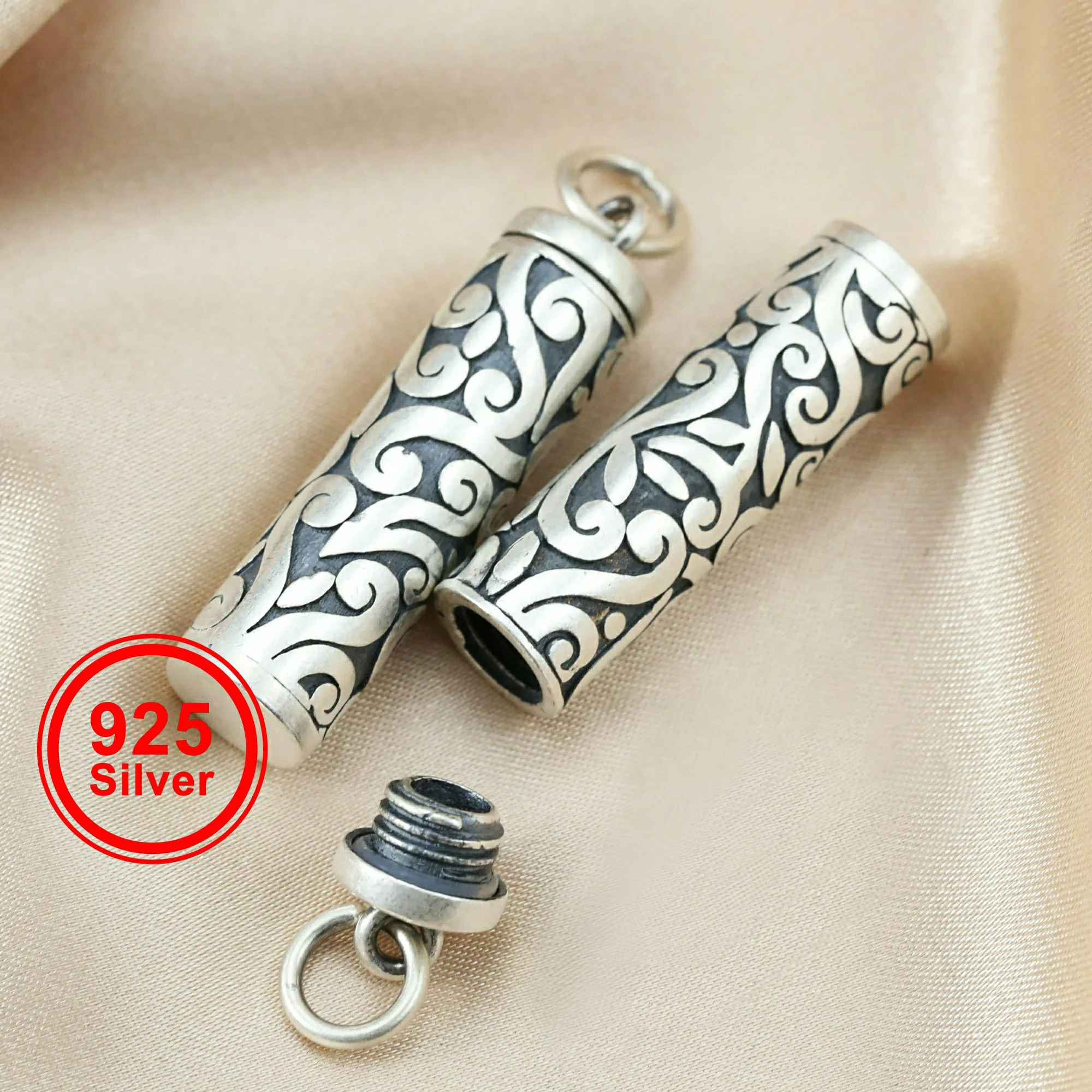 Tube Keepsake Ash Canister Cremation Urn Solid 925 Sterling Silver Wish Vial Pendant Prayer Box Antiqued Silver 9x40MM 1190046
Tube Keepsake Ash Canister Cremation Urn Solid 925 Sterling Silver Wish Vial Pendant Prayer Box Antiqued Silver 9x40MM 1190046