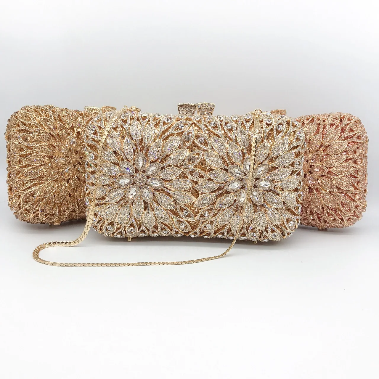 White/Gold Flower Evening Diamond Clutch Hollow Out Women Crystal Wedding Bridal Handbags Lady Rhinestone Party Dinner Purses
White/Gold Flower Evening Diamond Clutch Hollow Out Women Crystal Wedding Bridal Handbags Lady Rhinestone Party Dinner Purses