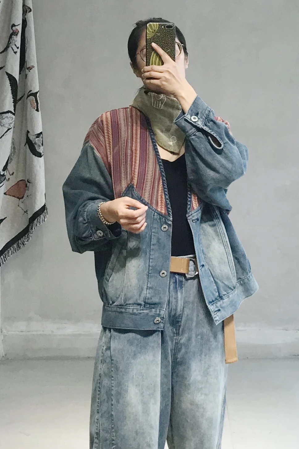 Female new summer original plus size outerwear literary stitching color loose casual short denim jacket
Female new summer original plus size outerwear literary stitching color loose casual short denim jacket