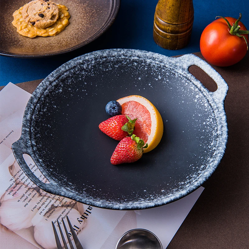 Japanese pasta plate ceramic creative two-eared plate home dish tableware fruit salad plate large disc plate
Japanese pasta plate ceramic creative two-eared plate home dish tableware fruit salad plate large disc plate