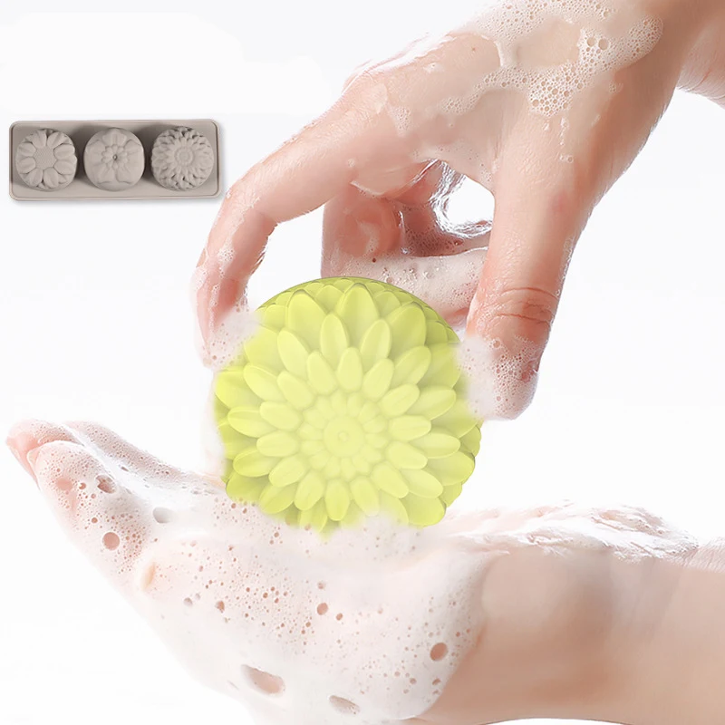 Soap Molds 3-cavity DIY Handmade Rose Flower Forms Mould for Cake Loaf Cupcake Pudding Candle Soap Making Modeling Supplies Tool
Soap Molds 3-cavity DIY Handmade Rose Flower Forms Mould for Cake Loaf Cupcake Pudding Candle Soap Making Modeling Supplies Tool