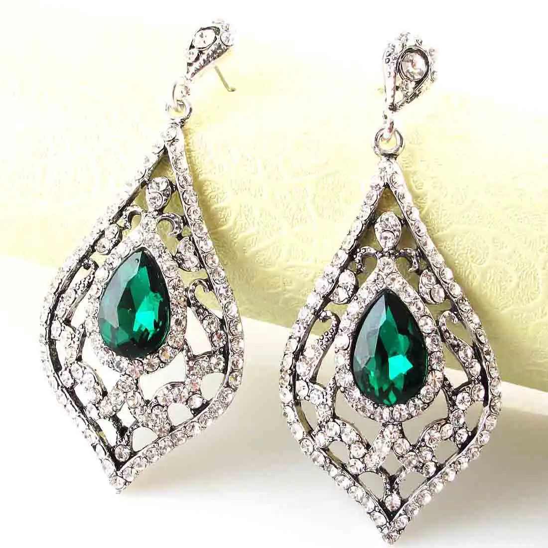 YaYi Jewelry Fashion Multi Glass Crystal Rhinestone Dangle Women Ancient Gold Color Wear Ear Band Long Tassel Earrings
YaYi Jewelry Fashion Multi Glass Crystal Rhinestone Dangle Women Ancient Gold Color Wear Ear Band Long Tassel Earrings
