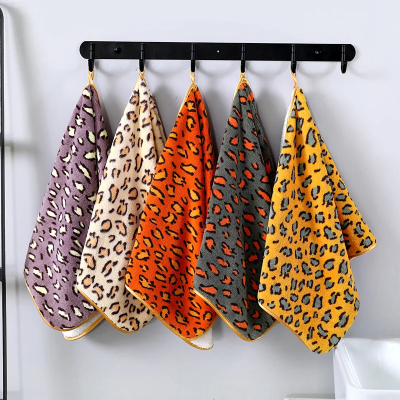 75x35cm Leopard Print Foldable Bath Towel for Adults Kitchen Dishcloth Microfiber Absorbent Quick Drying Hair Hand Face Towels
75x35cm Leopard Print Foldable Bath Towel for Adults Kitchen Dishcloth Microfiber Absorbent Quick Drying Hair Hand Face Towels