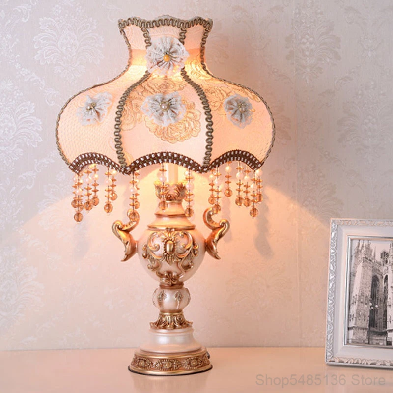 Nordic Resin Table Lamp Bedroom Bedside Lamp American Retro Table Lamp Living Room Dining Table Industrial Decorative Lighting
Nordic Resin Table Lamp Bedroom Bedside Lamp American Retro Table Lamp Living Room Dining Table Industrial Decorative Lighting